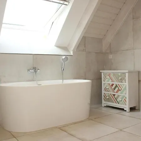 Schoene Maisonette-ferienwohnung Am Selliner Mit Terrasse *